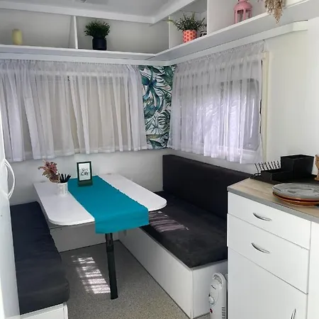 Surf Przyczepy Campingplatz *