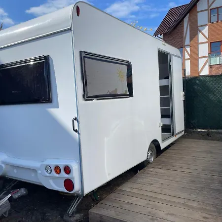 Campingplatz Surf Przyczepy *